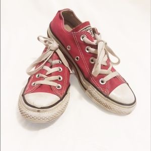 Converse Red Lowtop Sneakers Men’s 3 / Women’s 5